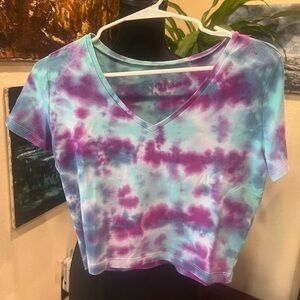 Tie-dye crew neck crop top in GUC size large